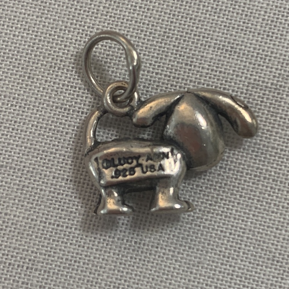 Vintage sterling silver Lucy Ann beagle dog charm . .925. Floppy ears and spots - Picture 2 of 6